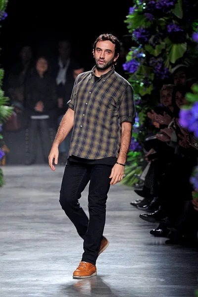 Look 44